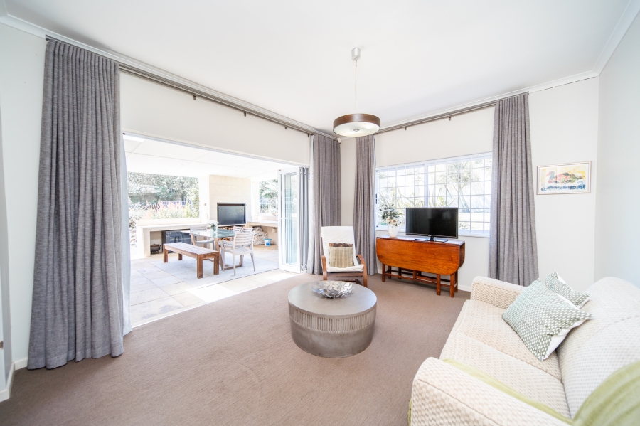 4 Bedroom Property for Sale in Beacon Bay Eastern Cape